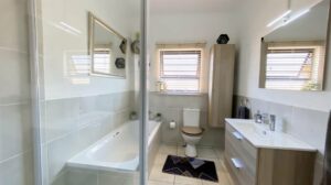 McGeer-Kitchens-Bedroom-Design-Mulberry-Lane-Townhouses